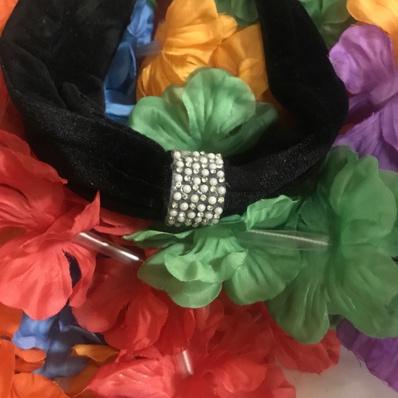 Headband with Rhinestones - Picture 6 of 8